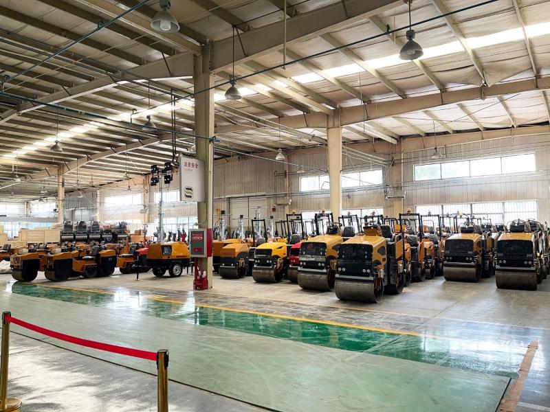 小型壓路機(jī)的液壓體系的保養(yǎng)重點(diǎn)